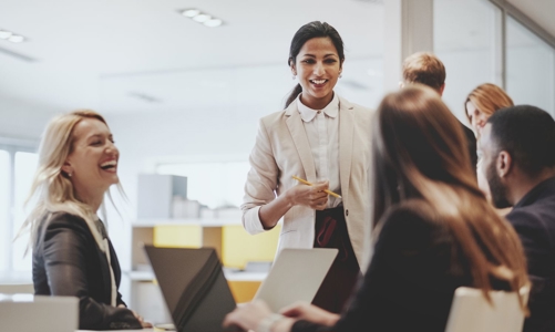 Phụ nữ giữ vị trí quản lý cấp cao trong doanh nghiệp vẫn còn thấp