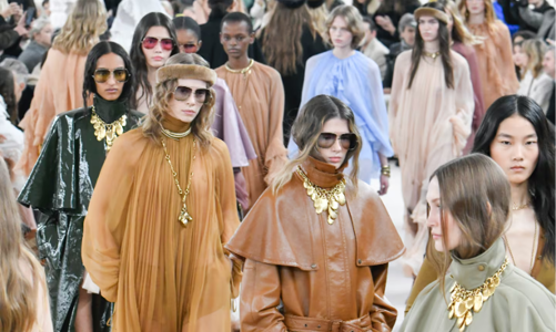 Hàng loạt câu hỏi cho các thương hiệu sau tháng tuần lễ thời trang