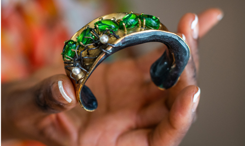 Ngành phụ kiện thời trang hào hứng tìm kiếm vật liệu bền vững