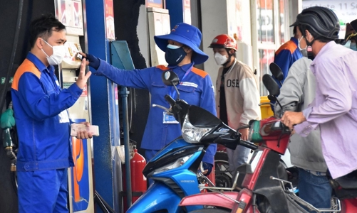 Giá xăng dầu quay đầu tăng mạnh