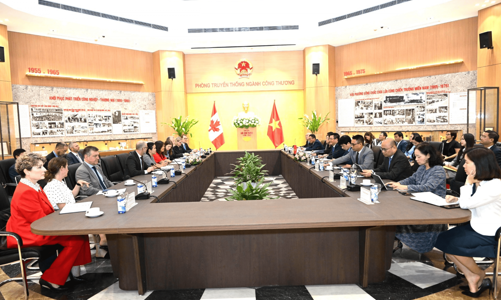 Đoàn doanh nghiệp Canada có quy mô lớn nhất từ trước tới nay đến Việt Nam tìm cơ hội hợp tác đầu tư