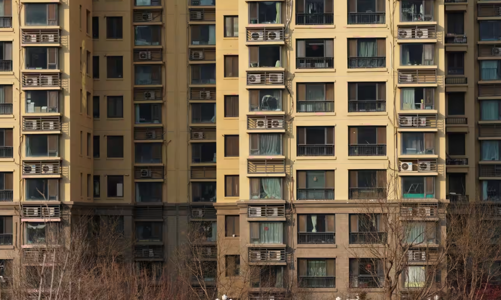 Trung Quốc: Cảnh báo khủng hoảng bất động sản lây lan sang lĩnh vực ngân hàng