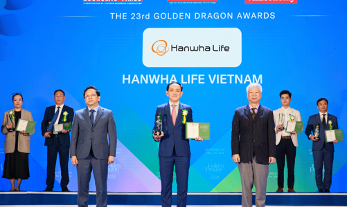 Hanwha Life Việt Nam được vinh danh “Dịch vụ bảo hiểm nhân thọ uy tín hàng đầu”