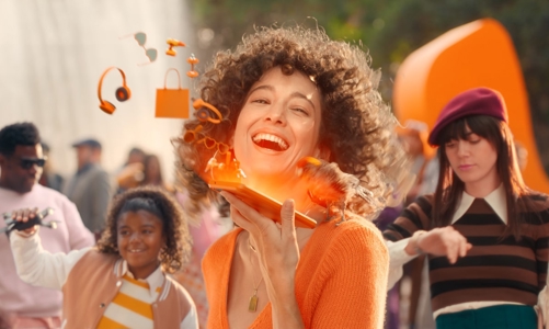 Cổ phiếu công ty mẹ của “ngôi sao” thương mại điện tử Trung Quốc tăng vọt 