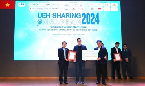 Eximbank tài trợ học bổng trị giá 300 triệu đồng cho UEH