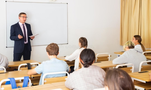 Quy định mới về tiêu chuẩn, điều kiện xét thăng hạng giảng viên đại học