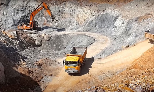 Tạo thuận lợi cho các doanh nghiệp đầu tư các dự án khai thác, chế biến khoáng sản