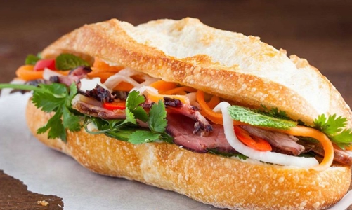 Tập trung cứu chữa người bệnh vụ ngộ độc bánh mỳ tại Đồng Nai 