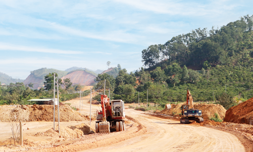 Vốn đầu tư công tắc nghẽn vì chờ dự án “đủ thủ tục”