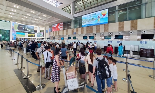 Ai chịu trách nhiệm về quản lý giá vé máy bay nội địa tăng cao?