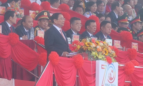 Thủ tướng: Vượt qua thách thức, quyết tâm phấn đấu cao nhất để tiếp tục lập nên những kỳ tích 