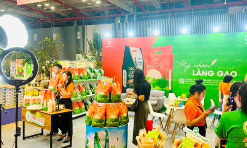 Nâng cao giá trị hàng Việt xuất khẩu: Cần phát triển ngành công nghiệp sáng tạo và công nghệ cao 