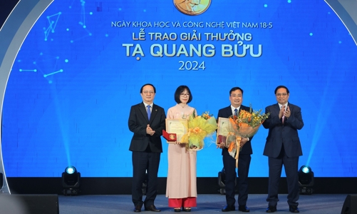 Giải thưởng Tạ Quang Bửu năm 2024: Xướng tên hai nhà khoa học xuất sắc ngành Vật lý và Môi trường