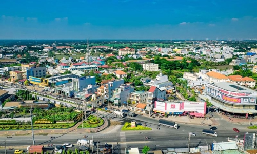 Long An seeks investors for residential-commercial complex