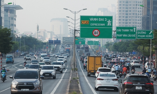 Dè dặt thu phí ô tô vào nội đô, đại biểu Quốc hội đề xuất bổ sung phí mới trong Luật Đường bộ