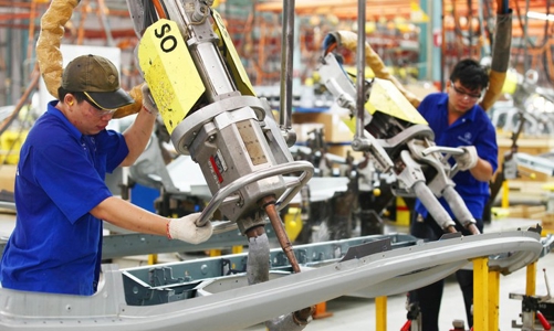 Để tiền lương là động lực tăng năng suất lao động