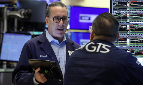 Chứng khoán Mỹ lập kỷ lục trước thềm dữ liệu việc làm, giá dầu hồi phục