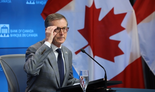 Ngân hàng trung ương đầu tiên trong nhóm G7 hạ lãi suất