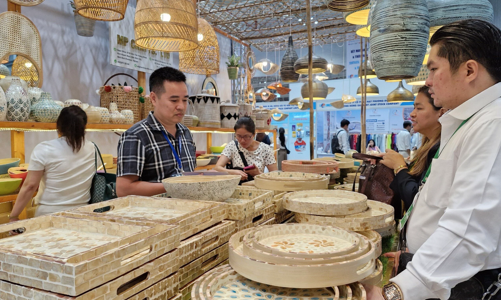 Xuất khẩu trong bối cảnh thế giới biến động: Tận dụng các FTA và nhà phân phối lớn