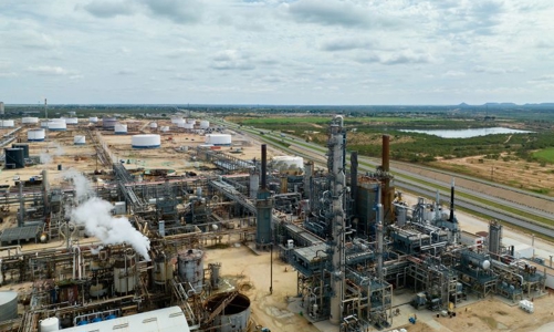 Trái với dự báo của ông Trump, các hãng dầu khí lãi đậm dưới thời ông Biden