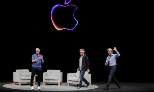 Apple nhập cuộc đua AI, doanh số iPhone liệu có bùng nổ?