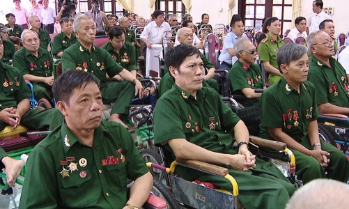 Hơn 1,3 triệu người có công sẽ được nhận quà của Chủ tịch nước dịp 27/7 năm nay