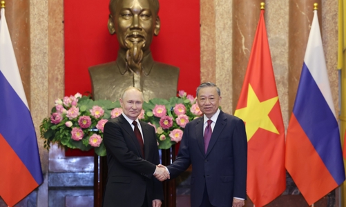 Việt Nam - Nga nhất trí tăng cường trao đổi, đối thoại chính trị ở tất cả các cấp