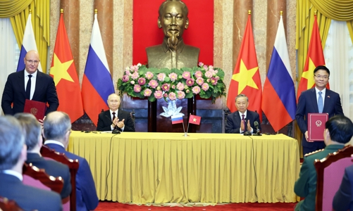 Việt Nam và Nga ký kết 11 văn kiện hợp tác