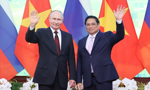 Thủ tướng Phạm Minh Chính hội kiến Tổng thống Nga Vladimir Putin