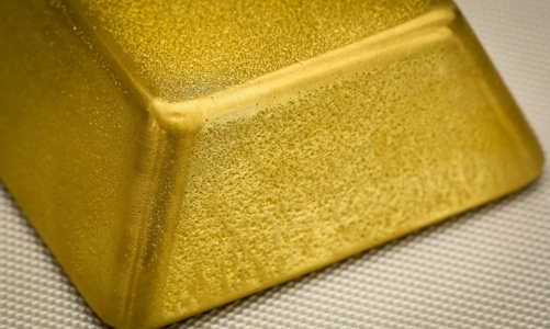 Vàng giảm giá chóng mặt do lợi suất trái phiếu kho bạc Mỹ và đồng USD cùng tăng