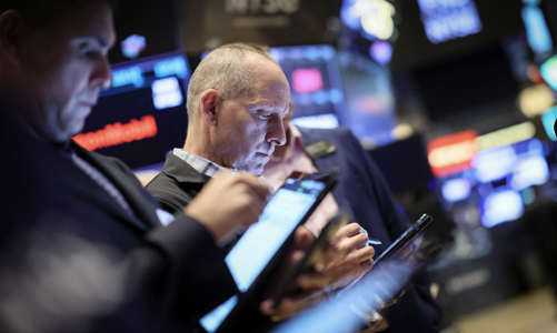 Chứng khoán Mỹ giằng co vì cổ phiếu Nvidia bị xả mạnh, giá dầu tăng