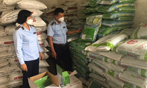 Xử phạt trên 250 triệu đồng đối với hộ kinh doanh buôn bán phân bón giả