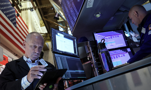 Chứng khoán Mỹ “nín thở” đợi báo cáo lạm phát, giá dầu tăng do căng thẳng Trung Đông