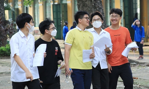 Toàn cảnh điểm chuẩn lớp 10 THPT công lập năm 2024