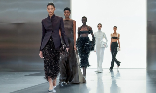 Thị trường Haute Couture tăng trưởng quy mô giữa suy thoái kinh tế