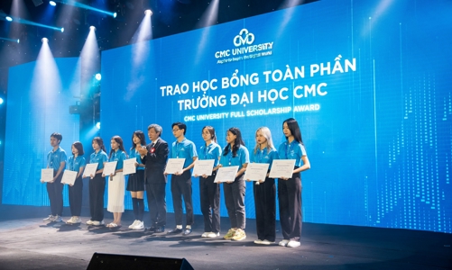 Trường Đại học CMC trao học bổng toàn phần cho thí sinh đạt 26 điểm