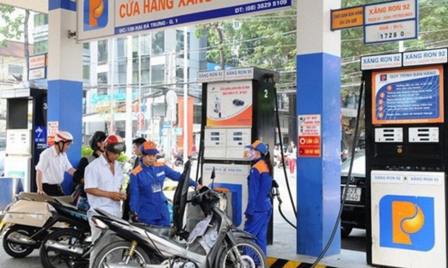 Giá xăng dầu tiếp tục giảm