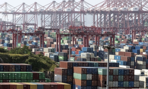 Thặng dư thương mại cao kỷ lục, Trung Quốc lo nhiều hơn vui?