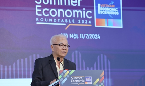 [Phóng sự ảnh]: Những sắc thái “kinh tế mùa Hè 2024” qua góc nhìn của các chuyên gia 