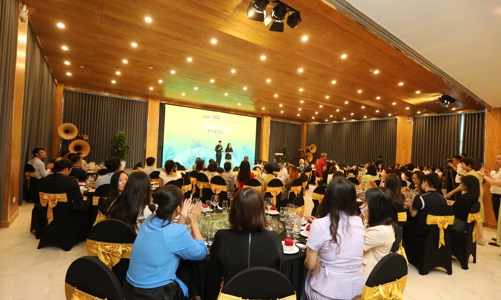 Tạp chí Kinh tế Việt Nam tri ân đối tác, giới thiệu sản phẩm chiến lược ứng dụng AI tạo sinh 