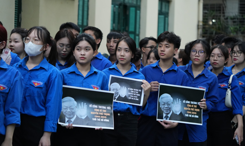 [Phóng sự ảnh]: Nhân dân bắt đầu vào viếng Tổng Bí thư Nguyễn Phú Trọng tại Hà Nội