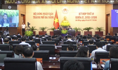 Đà Nẵng: Hỗ trợ việc mua điện thoại thông minh cho các hộ nghèo, cận nghèo 