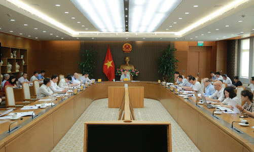 Cần có chính sách hỗ trợ cho nhà đầu tư trạm/trụ sạc điện về đất đai, quy hoạch, thuế, phí