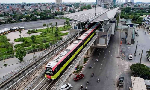 Đoạn trên cao metro Nhổn - ga Hà Nội đợi 