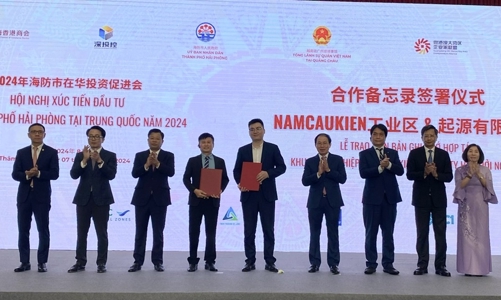 Hải Phòng trao giấy chứng nhận đầu tư cho các doanh nghiệp Trung Quốc