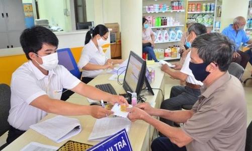 Cần làm gì để được hưởng lương hưu khi đủ tuổi nhưng chưa đủ năm đóng bảo hiểm xã hội ? 