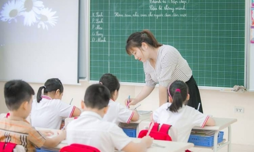 Bộ Nội vụ phản hồi kiến nghị của cử tri về đề xuất bổ sung biên chế giáo viên 