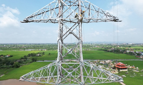 Đường dây 500kV mạch 3 đoạn Quỳnh Lưu - Thanh Hóa vừa đóng điện