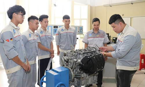 Sớm gỡ vướng cấp bằng cao đẳng cho sinh viên hoàn thành chương trình do Đức chuyển giao