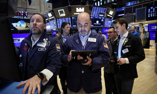 Chứng khoán Mỹ tăng điểm trong lúc chờ tin lạm phát Mỹ, giá dầu trượt 2%